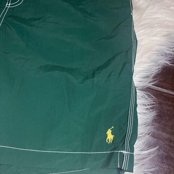Ralph Lauren Polo hunter green boardshorts sz medium - Picture 2 of 7